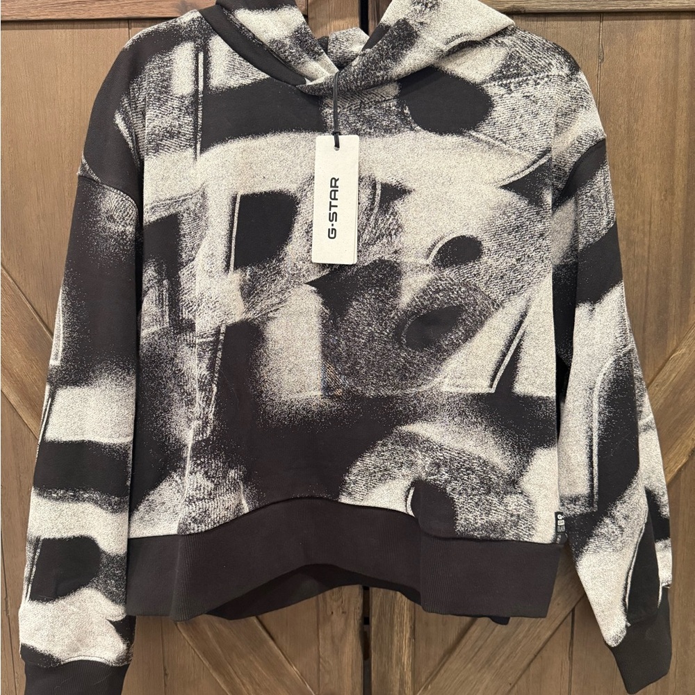 G-Star Women's Black and Cream Graphic Sweater - Picture 2 of 4